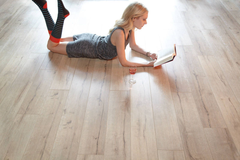 MANHATTAN COLLECTION Add a touch of class to your home